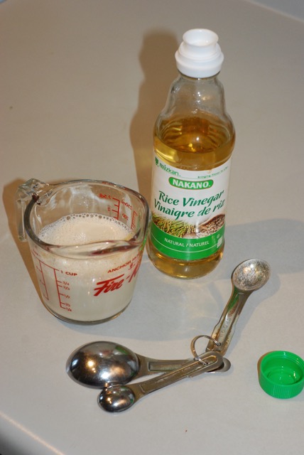 Add rice vinegar to soy milk