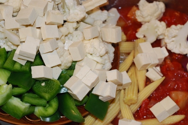Add green pepper, cauliflower, and tofu