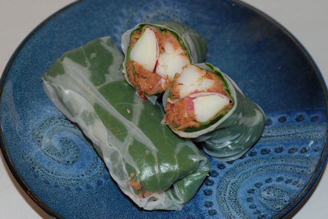 Rice paper wraps with collard greens, White Bean and Sun-dried Tomato Dip / Fat-free and steamed potatoes