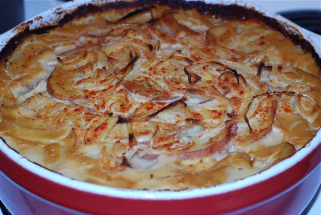 Scallopd Potatoes / Gluten-Free, Oil-Free, Low-Fat, Vegan fresh out of the oven