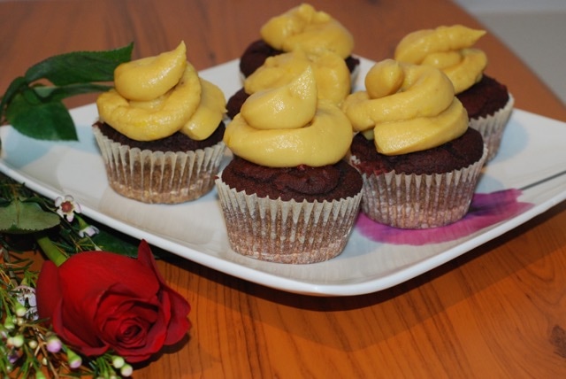 Red Velvet Cupcakes with Lemon Sweet Potato Icing / Fat-Free, Gluten-Free, Vegan