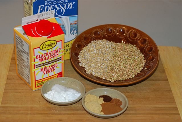 Ingredients for Gingerbread Pancakes / Fat-Free, Gluten-Free, Vegan