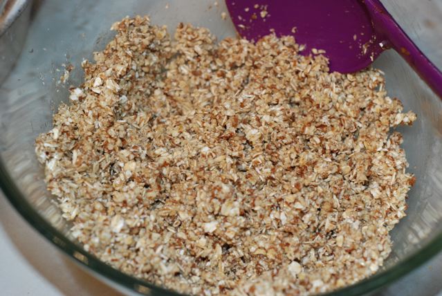 Thoroughly mix the oat topping ingredients together