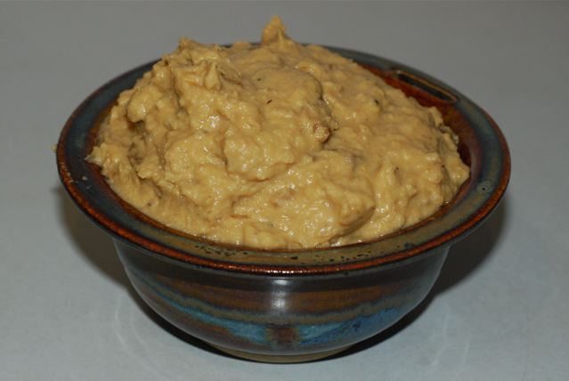 Caramelized OnionHummus in a serving bowl
