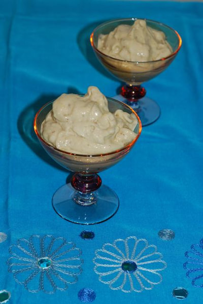 Maple Walnut Banana Ice Dream served in delicate glass dessert dishes. / Happy Holidays from beansriceeverythingnice.weebly.com
